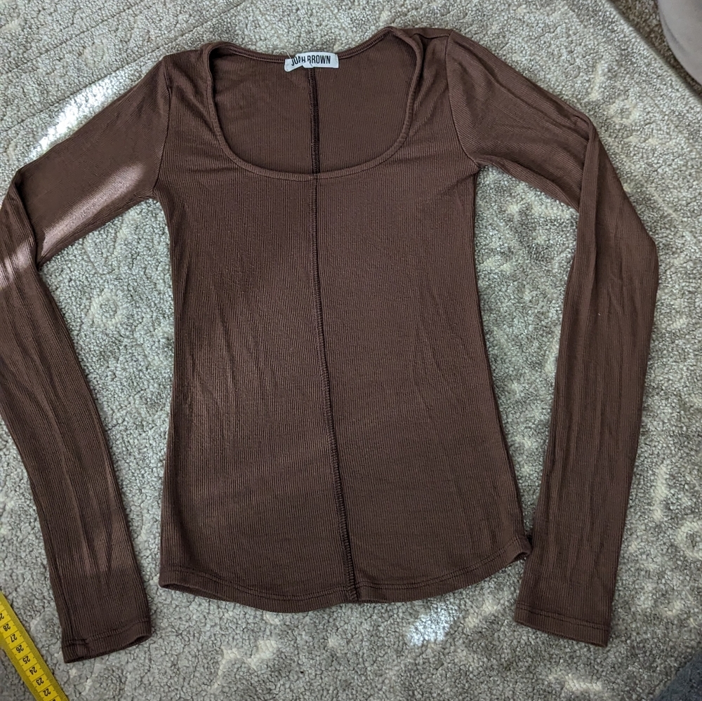 Joah Brown - Classic Scoop Long Sleeve Brown